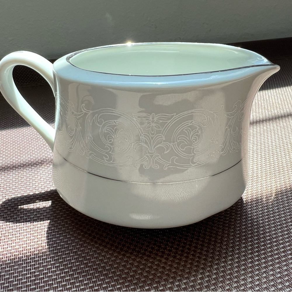 Royal Wentworth Christina Creamer RW 51/214 Fine China Japan Silver Trim